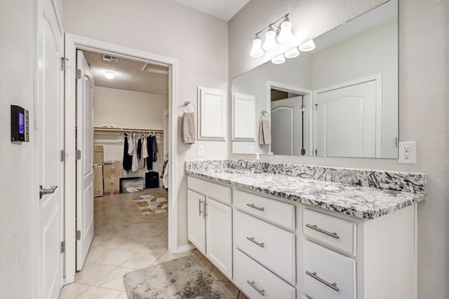 9332 Wood Creek Lane NW, Albuquerque, NM 87120