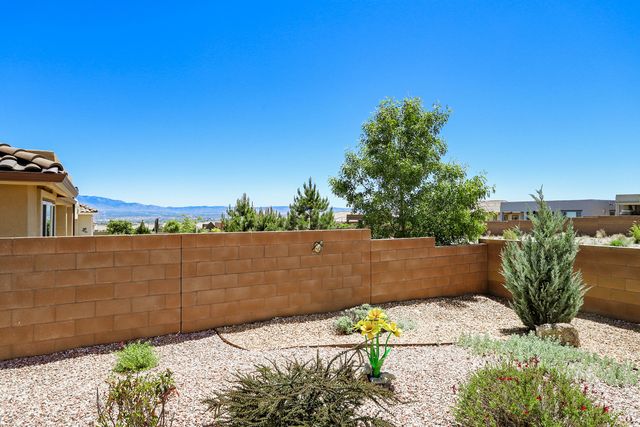 9332 Wood Creek Lane NW, Albuquerque, NM 87120