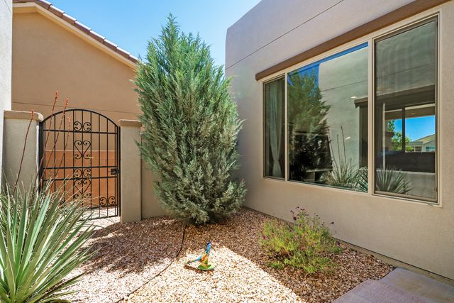 9332 Wood Creek Lane NW, Albuquerque, NM 87120