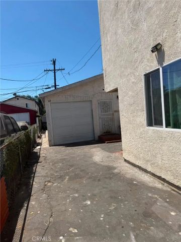 112 95th St, Los Angeles, CA 90003