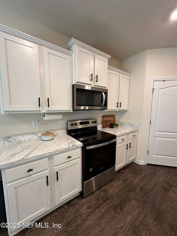 2062 GARRISON Way, Green Cove Springs, FL 32043