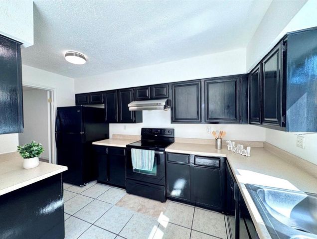 9901 Sharpcrest Street M6, Houston, TX 77036