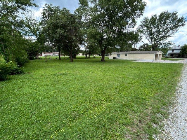 410 Franklin St, Cowan, TN 37318