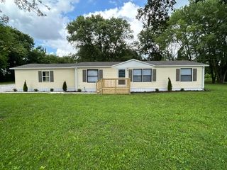 410 Franklin St, Cowan, TN 37318