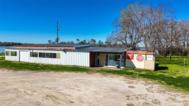 224 Steinback Avenue, Trinity, TX 75862