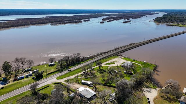 224 Steinback Avenue, Trinity, TX 75862