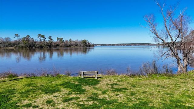 224 Steinback Avenue, Trinity, TX 75862