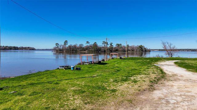 224 Steinback Avenue, Trinity, TX 75862