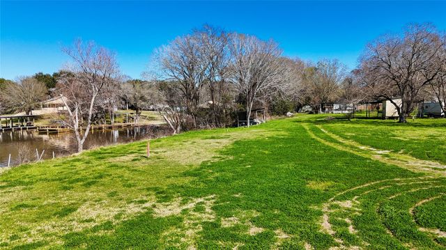 224 Steinback Avenue, Trinity, TX 75862