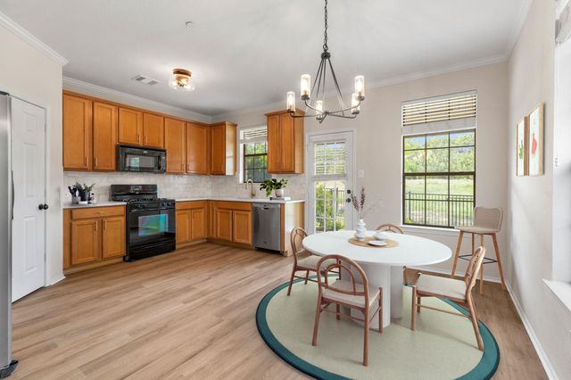 9201 Brodie LN 1002, Austin, TX 78748