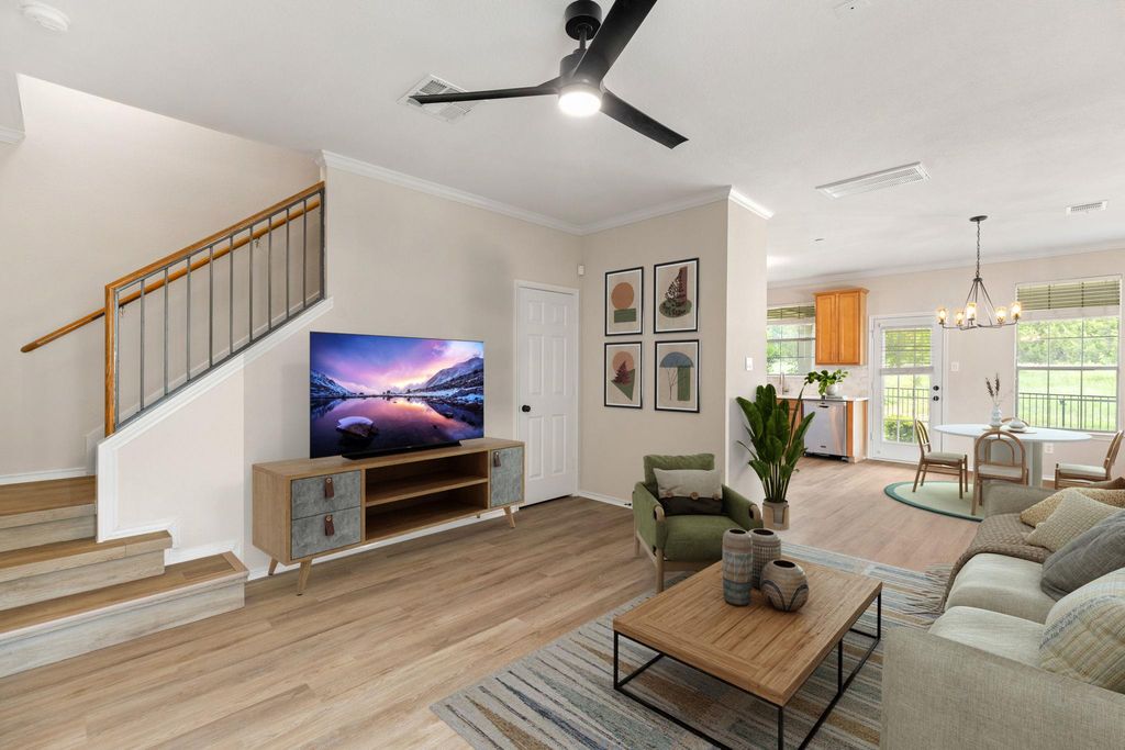 9201 Brodie LN 1002, Austin, TX 78748