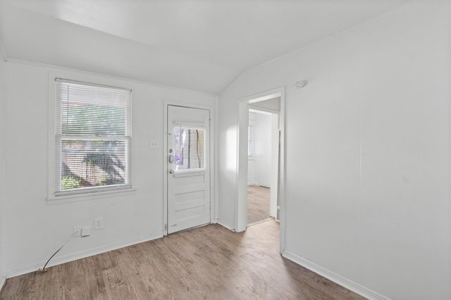 3404 Grooms ST B, Austin, TX 78705