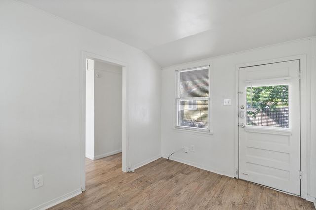 3404 Grooms ST B, Austin, TX 78705