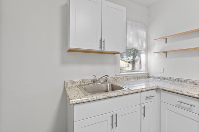 3404 Grooms ST B, Austin, TX 78705