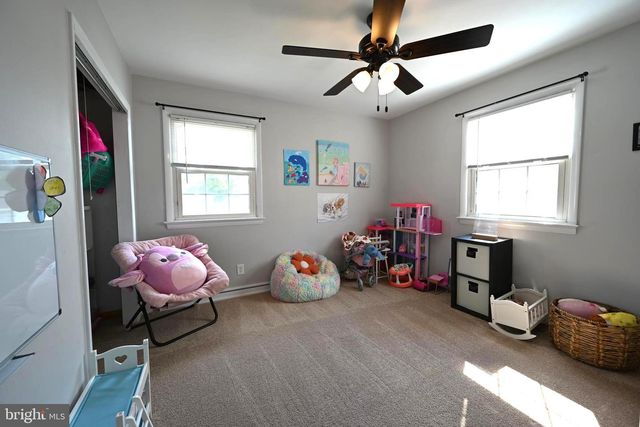 384 E 3RD ST E, Florence, NJ 08518