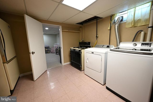 384 E 3RD ST E, Florence, NJ 08518