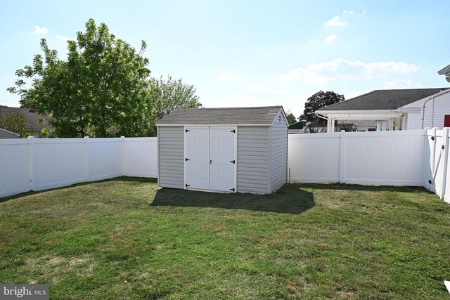 384 E 3RD ST E, Florence, NJ 08518