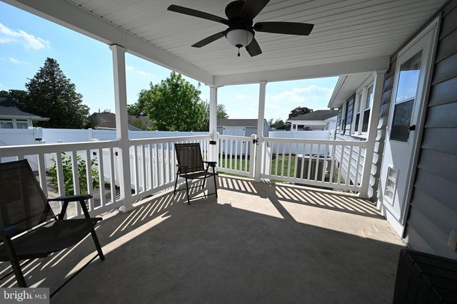 384 E 3RD ST E, Florence, NJ 08518