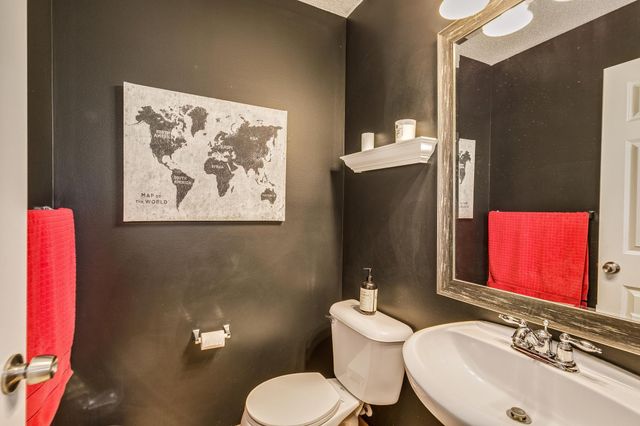 10808 Hawthorn Trail A, Woodbury, MN 55129