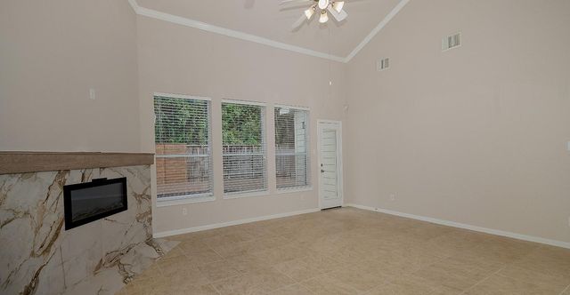47 N Spinning Wheel Circle, The Woodlands, TX 77382
