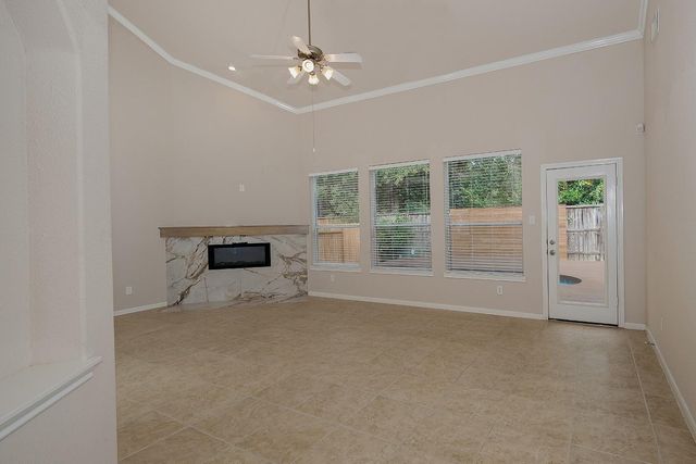 47 N Spinning Wheel Circle, The Woodlands, TX 77382