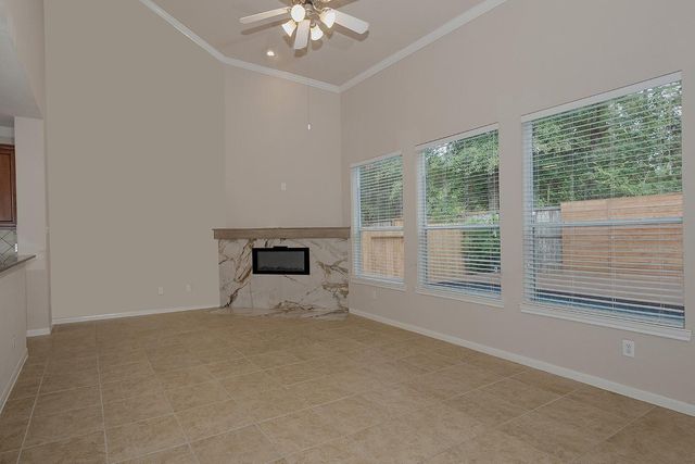 47 N Spinning Wheel Circle, The Woodlands, TX 77382