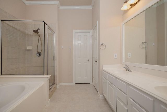 47 N Spinning Wheel Circle, The Woodlands, TX 77382