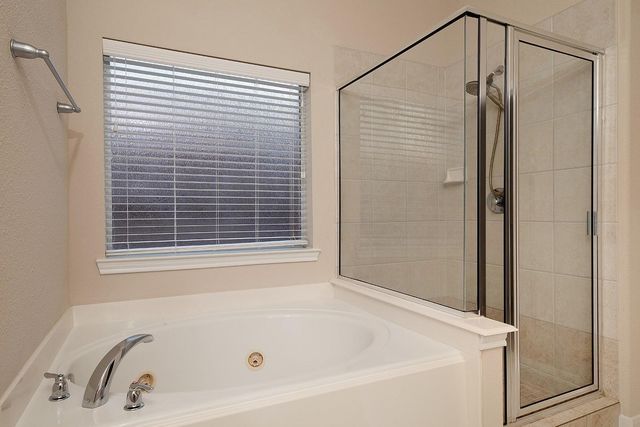 47 N Spinning Wheel Circle, The Woodlands, TX 77382