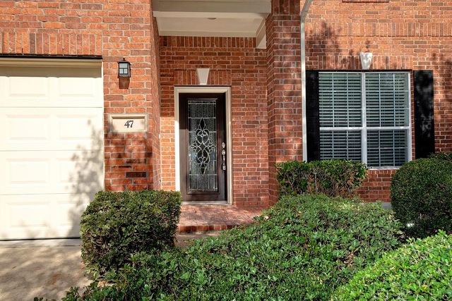 47 N Spinning Wheel Circle, The Woodlands, TX 77382