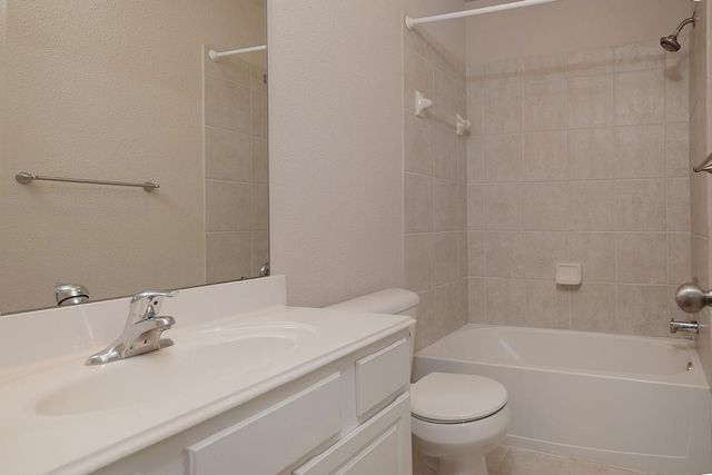 47 N Spinning Wheel Circle, The Woodlands, TX 77382