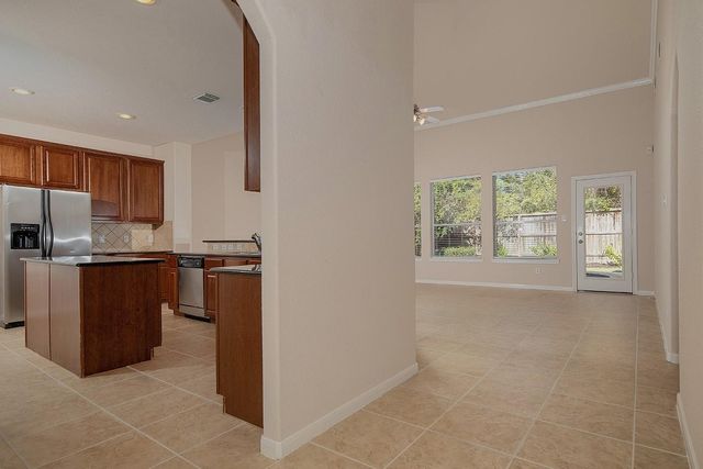 47 N Spinning Wheel Circle, The Woodlands, TX 77382