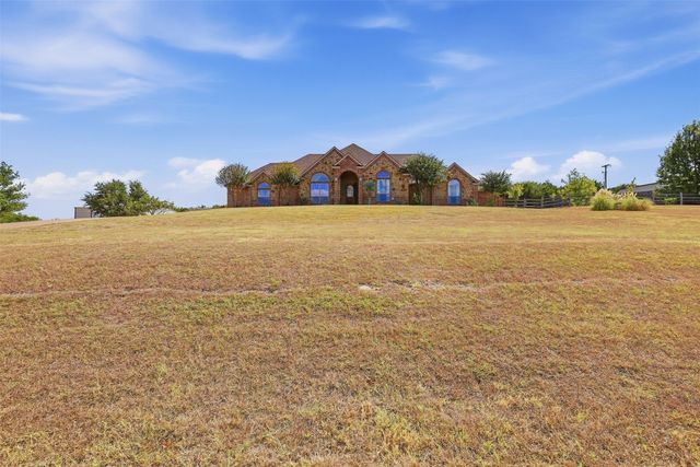 454 Stone Mountain Court, Cresson, TX 76035