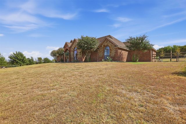 454 Stone Mountain Court, Cresson, TX 76035