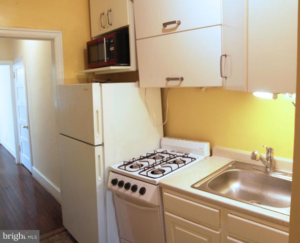1518 ISHERWOOD ST NE, Washington, DC 20002