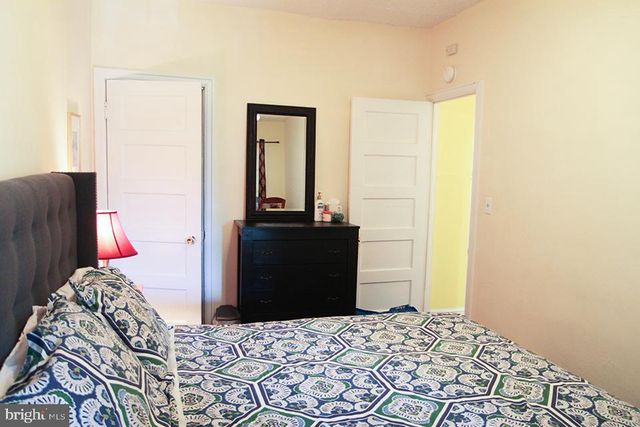 1518 ISHERWOOD ST NE, Washington, DC 20002