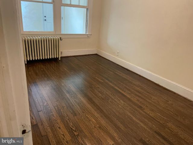 1518 ISHERWOOD ST NE, Washington, DC 20002