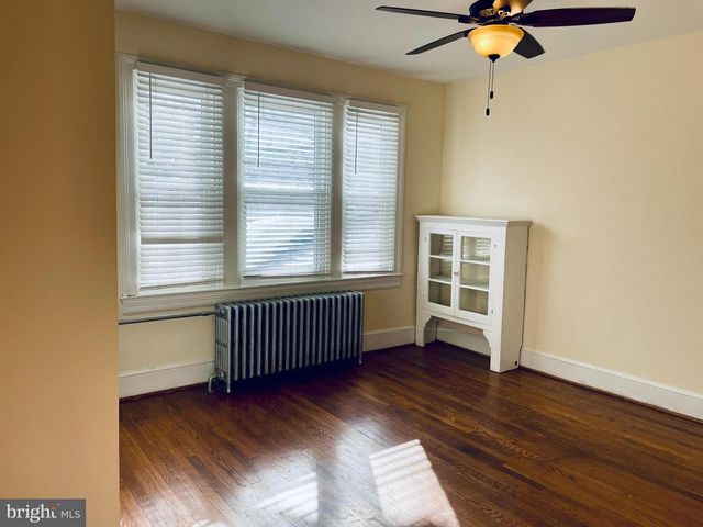 1518 ISHERWOOD ST NE, Washington, DC 20002