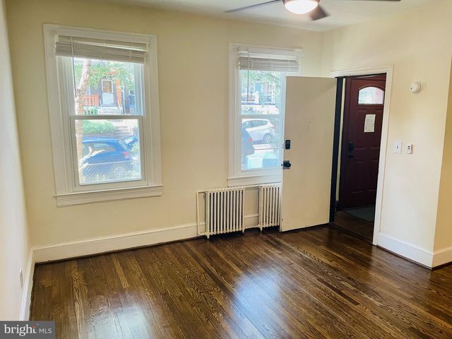1518 ISHERWOOD ST NE, Washington, DC 20002