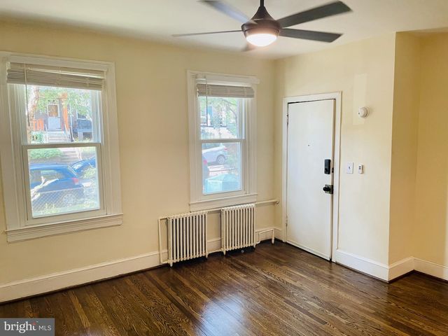 1518 ISHERWOOD ST NE, Washington, DC 20002