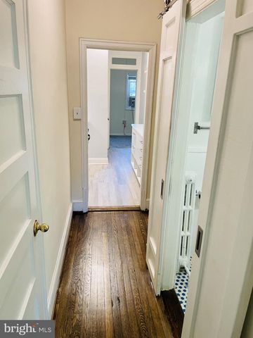 1518 ISHERWOOD ST NE, Washington, DC 20002