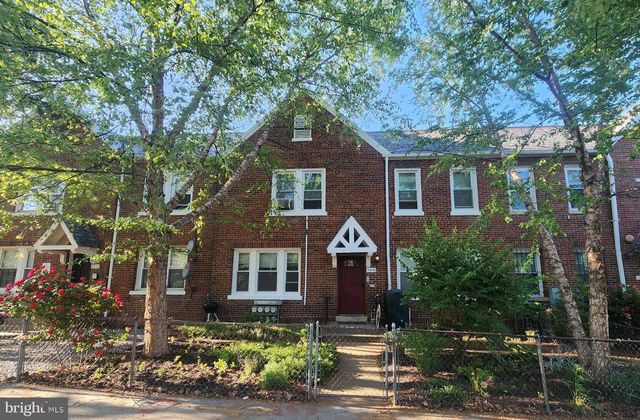 1518 ISHERWOOD ST NE, Washington, DC 20002