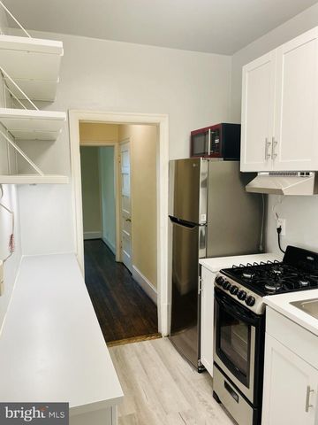1518 ISHERWOOD ST NE, Washington, DC 20002