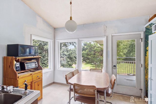172 Ryders Lane, New Brunswick, NJ 08901