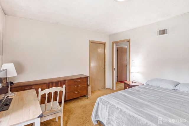 172 Ryders Lane, New Brunswick, NJ 08901