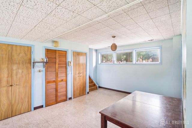 172 Ryders Lane, New Brunswick, NJ 08901