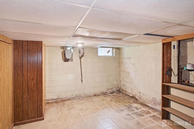 172 Ryders Lane, New Brunswick, NJ 08901