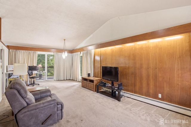 172 Ryders Lane, New Brunswick, NJ 08901