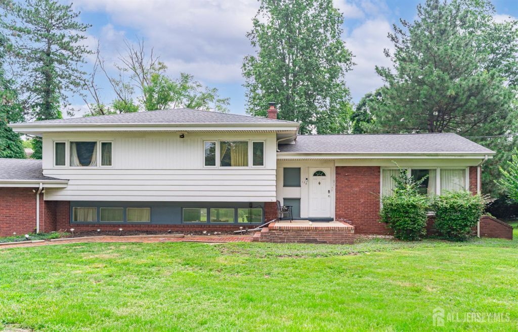172 Ryders Lane, New Brunswick, NJ 08901