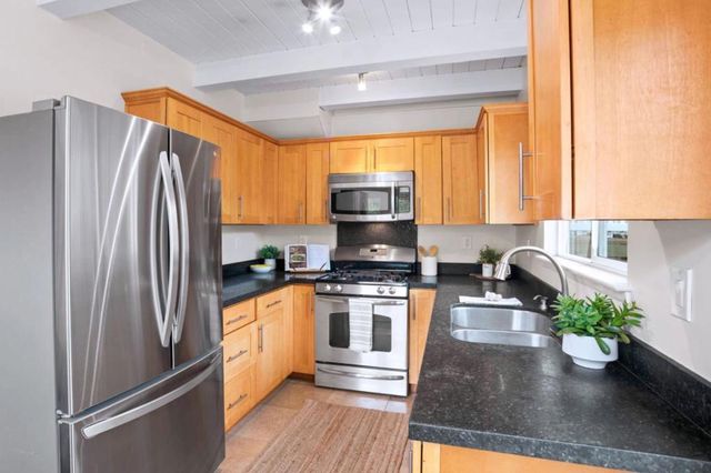 3224 E Laurel Creek Road, Belmont, CA 94002