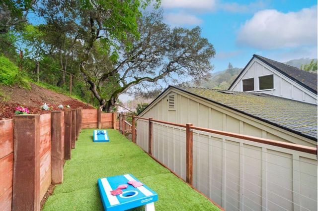 3224 E Laurel Creek Road, Belmont, CA 94002